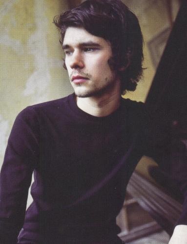 Ben Whishaw fotoğrafı