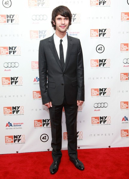 Ben Whishaw Fotoğrafı