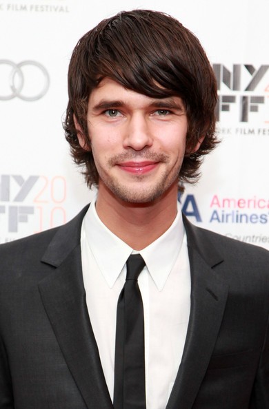 Ben Whishaw Fotoğrafı