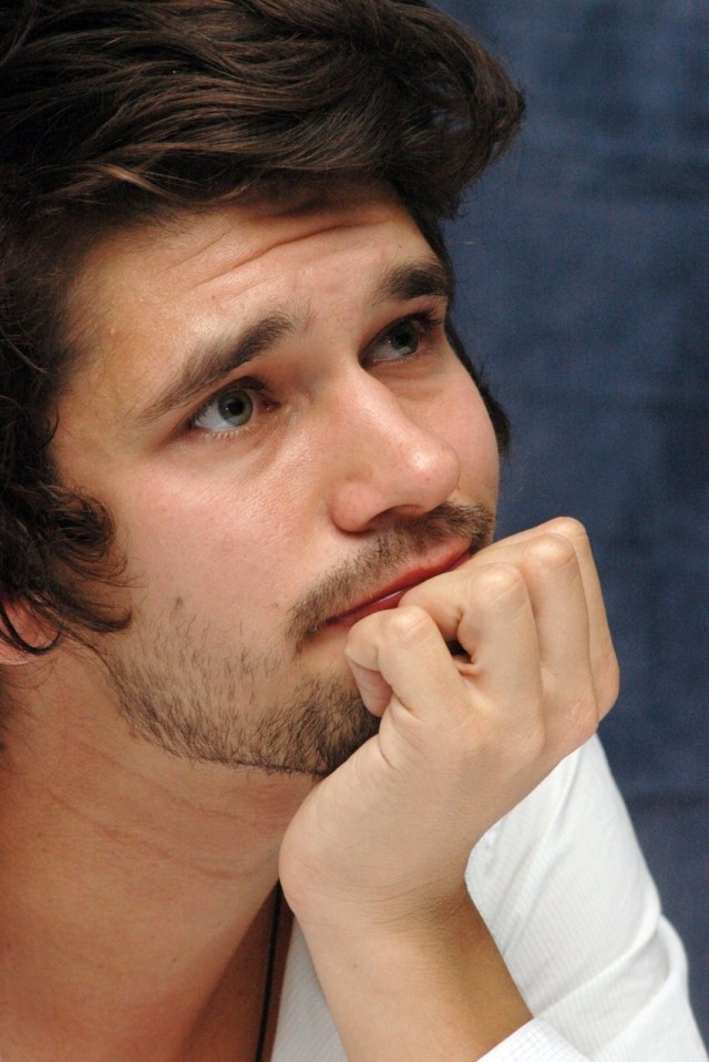 Ben Whishaw Fotoğrafı