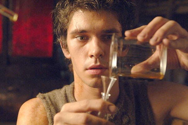 Ben Whishaw Fotoğrafı
