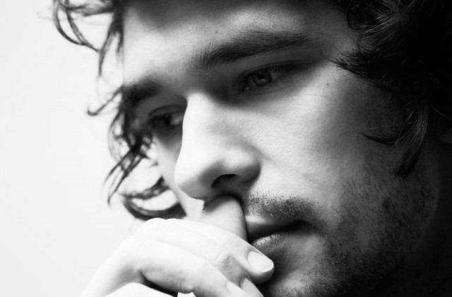 Ben Whishaw Fotoğrafı