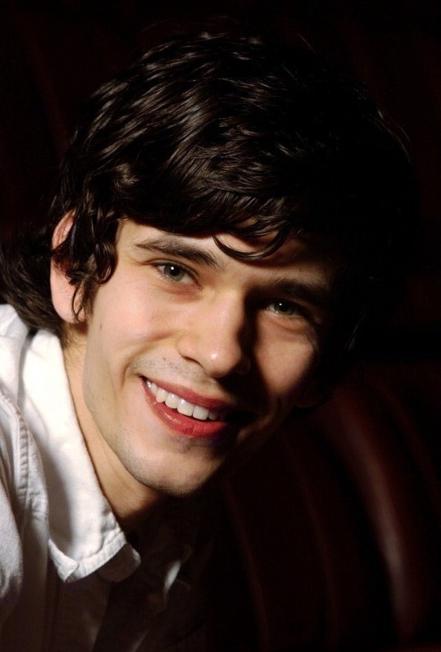 Ben Whishaw Fotoğrafı