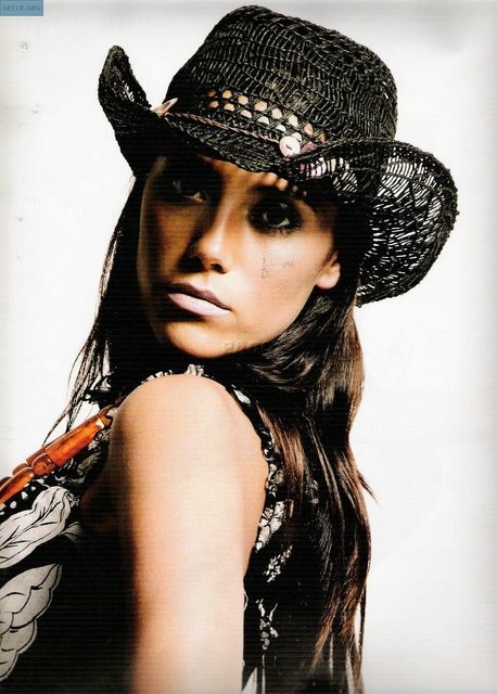 Cansu Dere Fotoğrafı