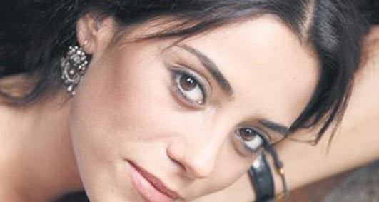 Cansu Dere Fotoğrafı