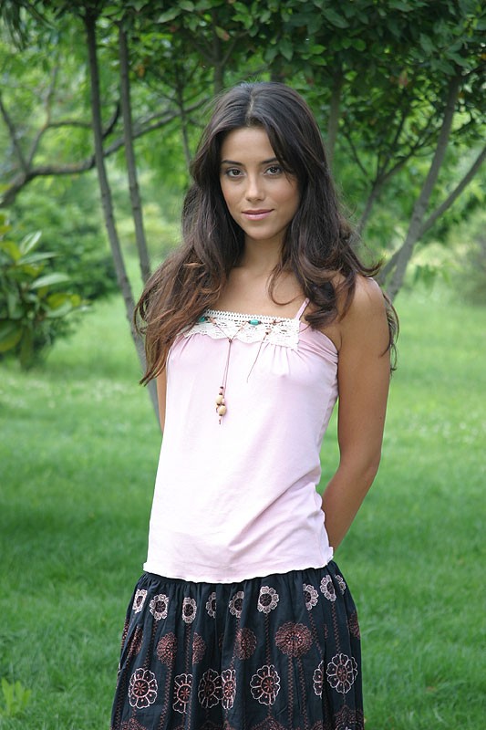 Cansu Dere Fotoğrafı