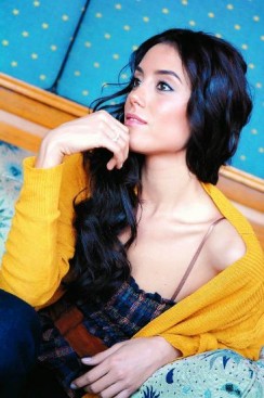 Cansu Dere Fotoğrafı