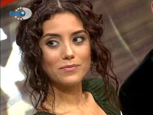 Cansu Dere Fotoğrafı