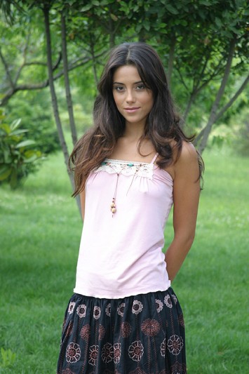 Cansu Dere Fotoğrafı