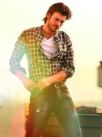 Kıvanç Tatlıtuğ Fotoğrafı