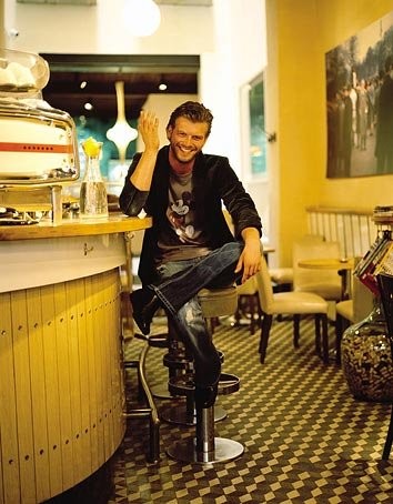 Kıvanç Tatlıtuğ Fotoğrafı