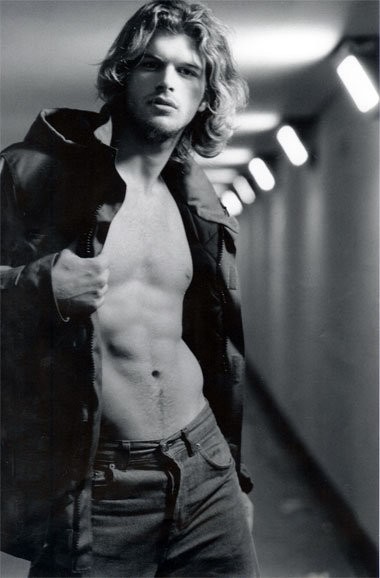 Kıvanç Tatlıtuğ Fotoğrafı