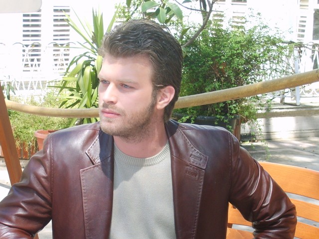 Kıvanç Tatlıtuğ Fotoğrafı