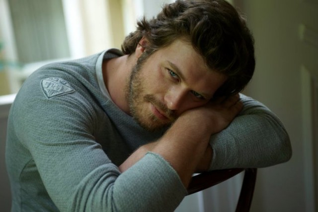 Kıvanç Tatlıtuğ Fotoğrafı