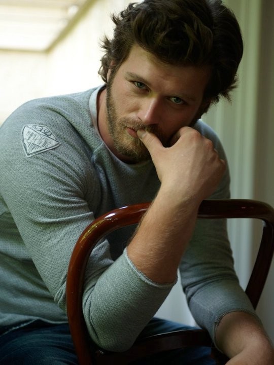 Kıvanç Tatlıtuğ Fotoğrafı