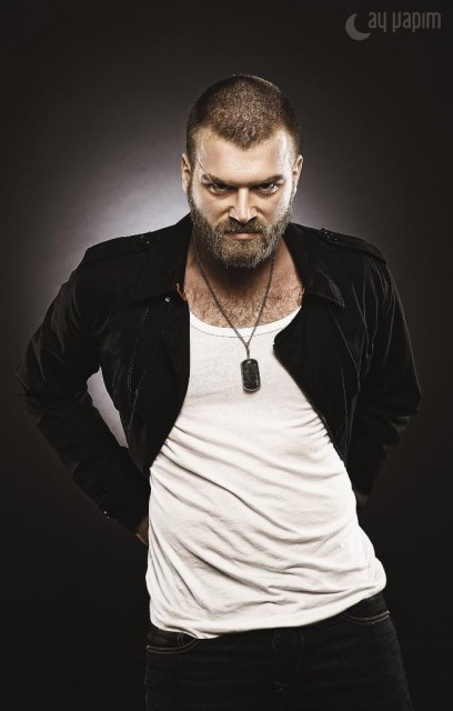 Kıvanç Tatlıtuğ Fotoğrafı