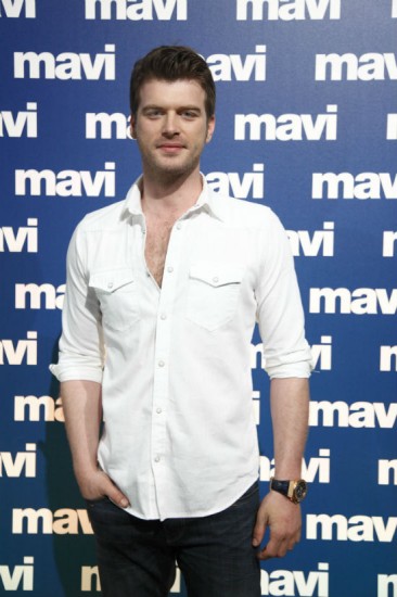 Kıvanç Tatlıtuğ Fotoğrafı