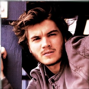 Emile Hirsch Fotoğrafı