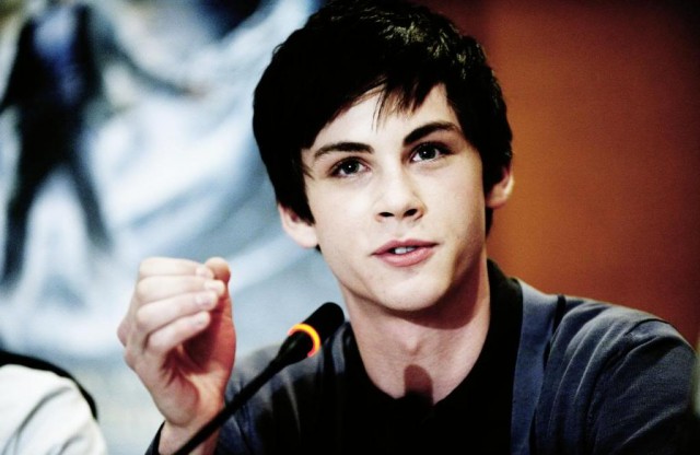 Logan Lerman Fotoğrafı