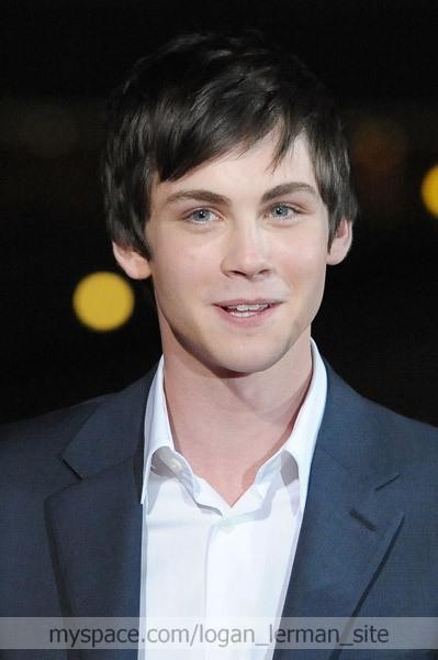 Logan Lerman Fotoğrafı