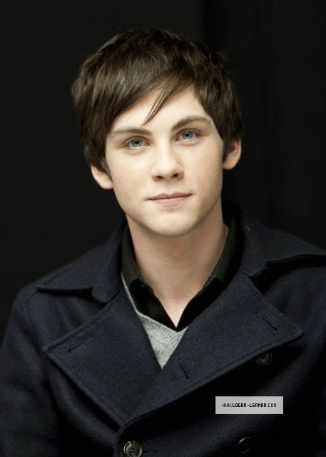 Logan Lerman Fotoğrafı