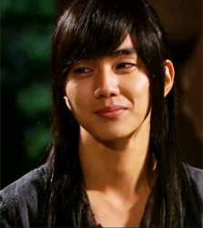 Yoo Seung-ho Fotoğrafı