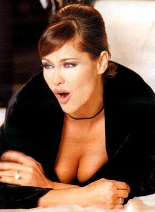 Hülya Avşar Fotoğrafı