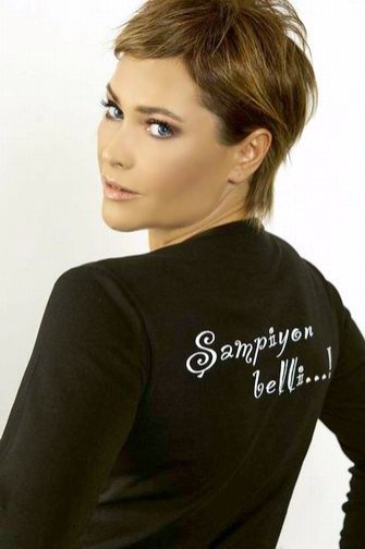 Hülya Avşar Fotoğrafı