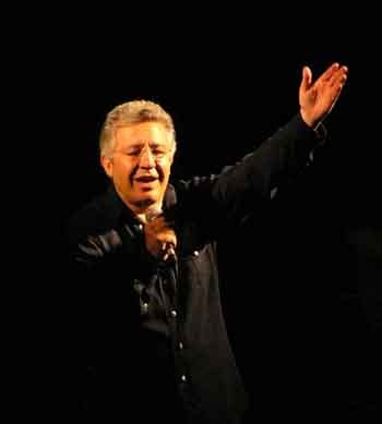 Zülfü Livaneli fotoğrafı