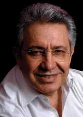 Zülfü Livaneli fotoğrafı