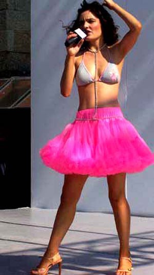 Nil Karaibrahimgil Fotoğrafı