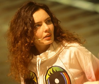 Nil Karaibrahimgil Fotoğrafı