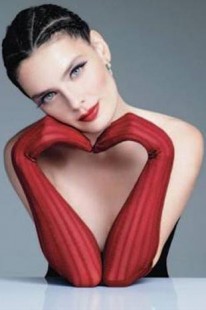 Nil Karaibrahimgil fotoğrafı