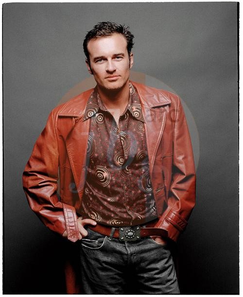 Julian McMahon Fotoğrafı
