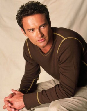 Julian McMahon Fotoğrafı
