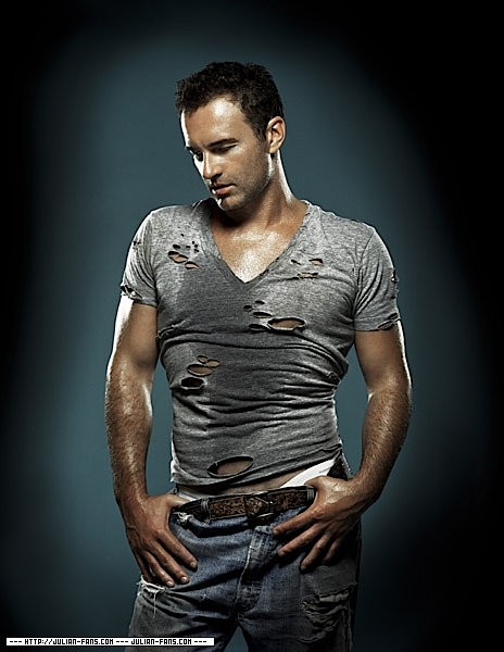 Julian McMahon Fotoğrafı