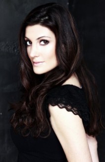 Julia Benson fotoğrafı