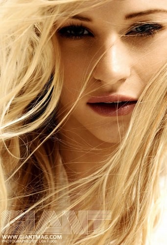 Emilie de Ravin Fotoğrafı