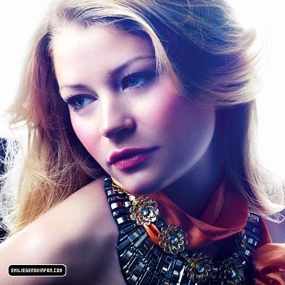 Emilie de Ravin Fotoğrafı