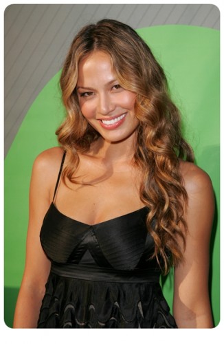 Moon Bloodgood fotoğrafı