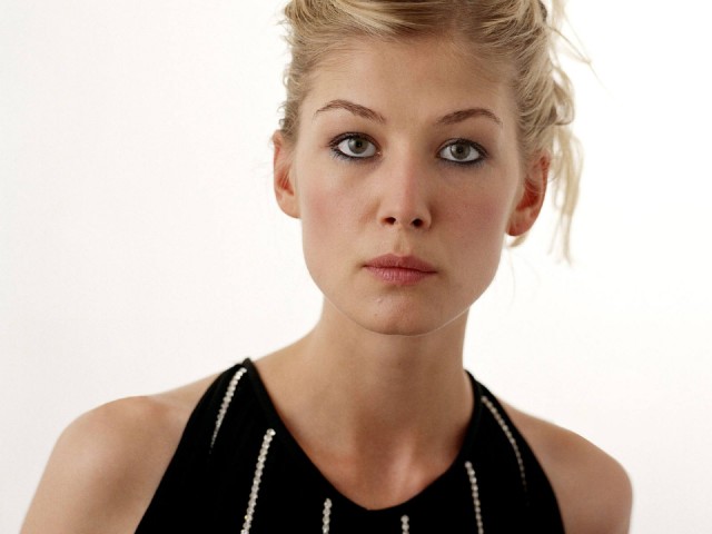 Rosamund Pike Fotoğrafı