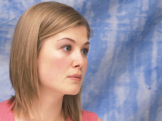 Rosamund Pike Fotoğrafı