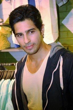 Sidharth Malhotra Fotoğrafı
