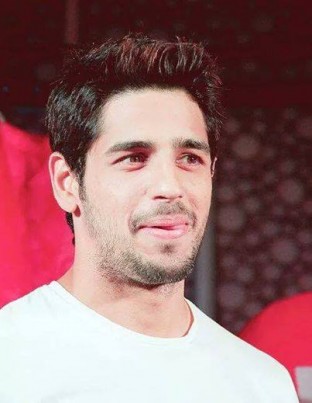 Sidharth Malhotra Fotoğrafı