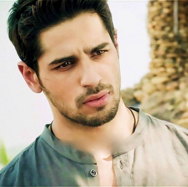 Sidharth Malhotra Fotoğrafı
