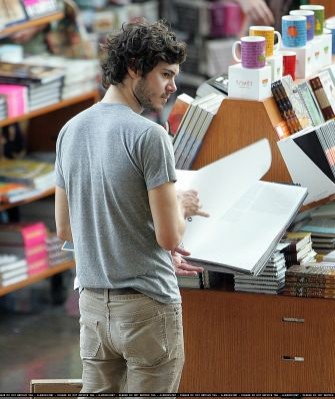 Adam Brody Fotoğrafı