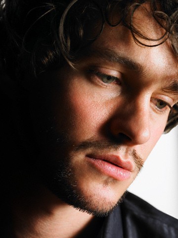 Hugh Dancy Fotoğrafı