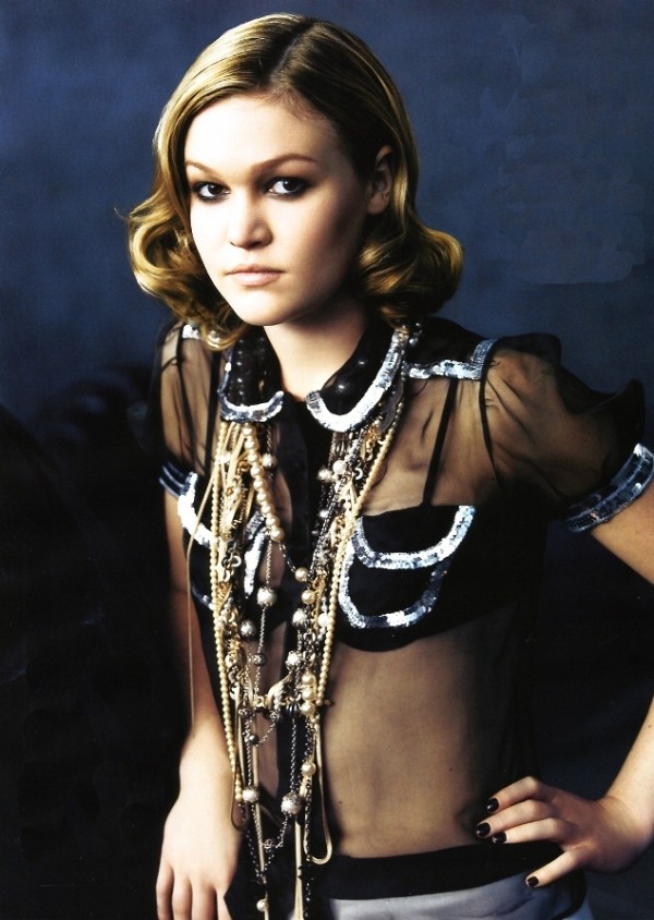 Julia Stiles Fotoğrafı