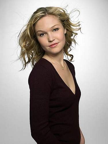 Julia Stiles Fotoğrafı