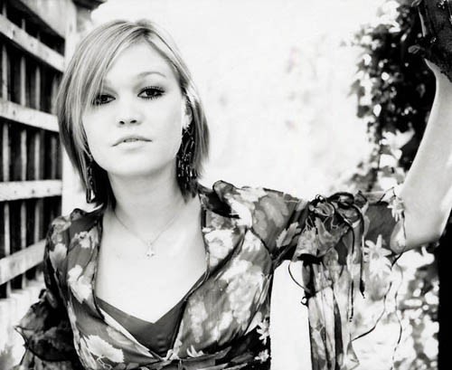 Julia Stiles Fotoğrafı